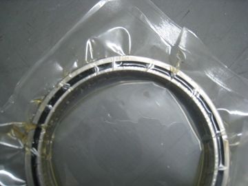 Le type mince a croisé l'utilisation de la taille 50x66x8mm des roulements à rouleaux RA5008UUCC0 pour le robot de transport fournisseur
